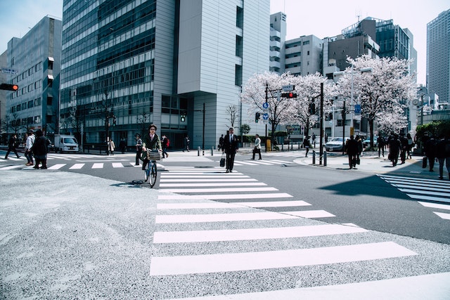 钦州为何勤工俭学对在日本的留学生的职业生涯至关重要？